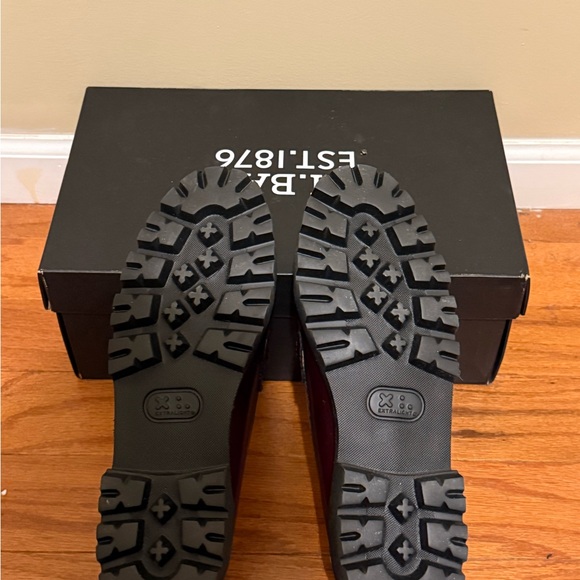 Women’s Burgundy G.H. Bass Loafers - Picture 3 of 4